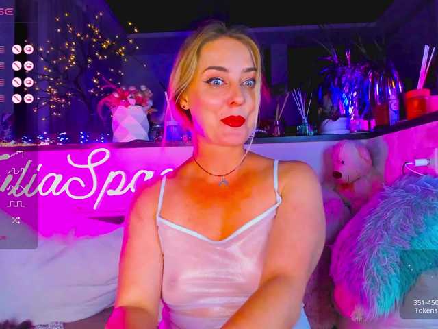 Emitiranje snimki zaslona _JuliaSpace_