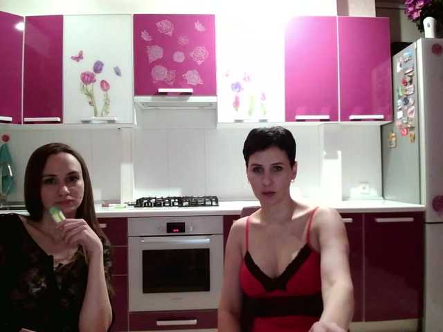 Emitiranje snimki zaslona -TwiXXX-