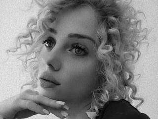 Erotski video chat AdeleKya