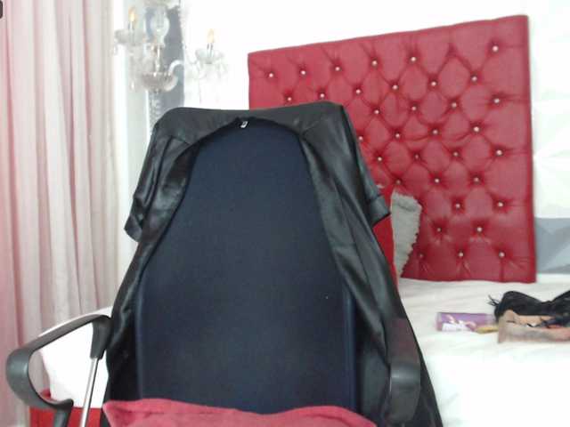 Emitiranje snimki zaslona AdeleMilf