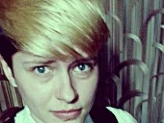 Erotski video chat adonnni