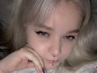 Erotski video chat AdoraBlya