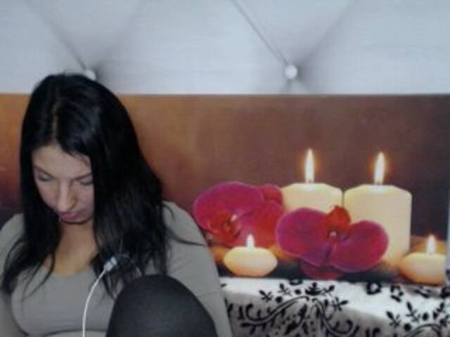 Emitiranje snimki zaslona Aisha255