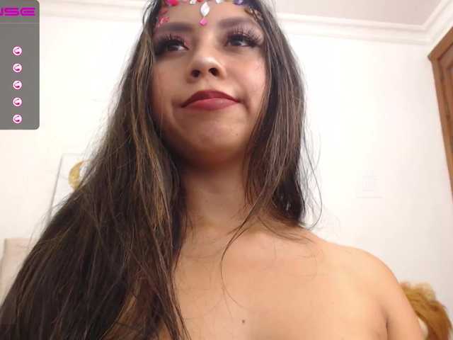Fotografije AlannaMorris Lovense Lush : Device that vibrates longer at your tips and gives me pleasure :licking :sed_kiss #lovense #latina #18 #ahegao #squirt #anal