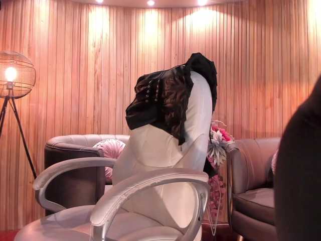 Emitiranje snimki zaslona AlexaField