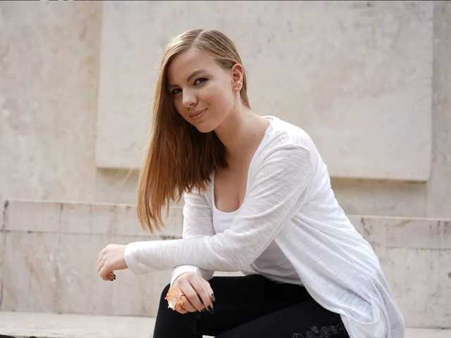 Fotografija profila Alexis-Dalla1