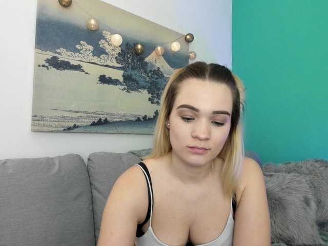 Fotografije AlexisTexas18 Another rainy day here, i am here for fun and chat-- naked and cum in pvt xx #18 #blonde #cute #teen #mistress