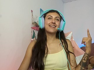 Erotski video chat Alice-Cristofer