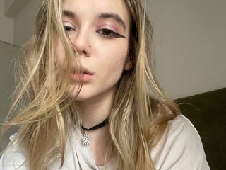 Erotski video chat Alice-teaseee