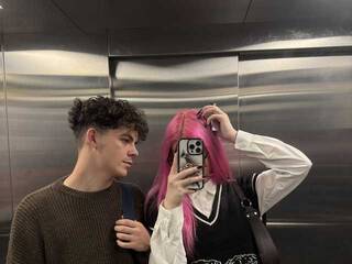 Erotski video chat alice18james