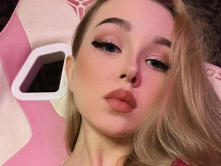 Erotski video chat AliceDavidson