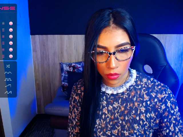 Fotografije Alonndra Back in my office a lot of paperwork, and a lot of wet fantasies ♥ ♥ - @GOAL: CUM show ♥ every 2 goals reached: SQUIRT SHOW 204 #office #secretary #bigboobs #18 #latina #anal #young #lovense #lush #ohmibod