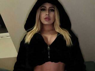 Erotski video chat AmaraPierce