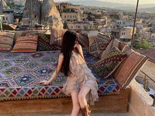 Erotski video chat AmiliYan