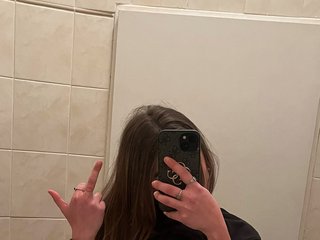 Erotski video chat anirie_findom