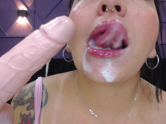 Fotografije Anniieose i want have a big orgasm, do you want help me? #spit #latina #smoke #tattoo #braces #feet #new