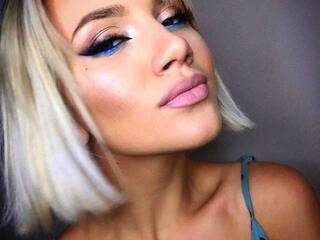 Erotski video chat AprilJuicy