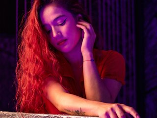 Erotski video chat AriBaker