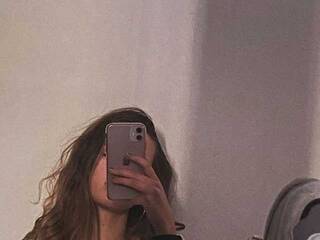 Erotski video chat AriellaFerr00