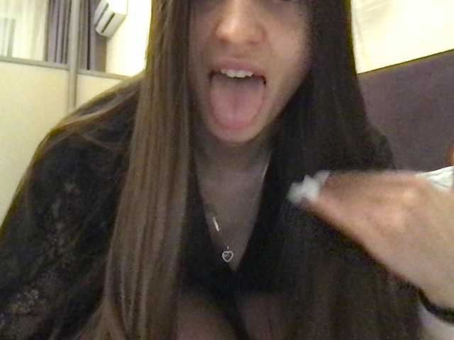 Emitiranje snimki zaslona NICOLL_KISS_ME