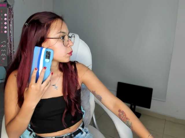 Emitiranje snimki zaslona AshelyGirl