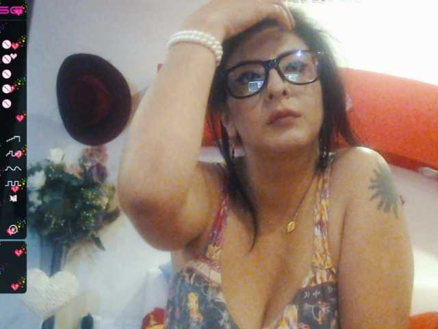 Fotografije ALINA___ HELLO GUYS!!!Help for buy new lush lovense/naked999/ass200/hole ass250/boobs100/pussy300/dance150/make me weet and happy