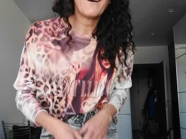 Emitiranje snimki zaslona AshleyAsh