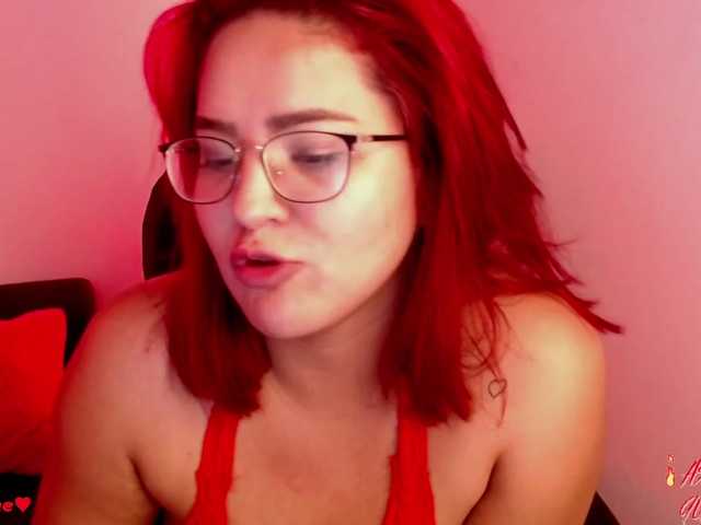 Fotografije AshleyQueen1 Hi guys, I want to play with you #new #bigboobs #latin #anal #ass