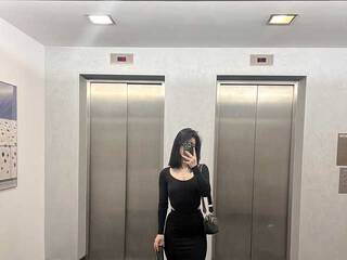 Erotski video chat Aventadora