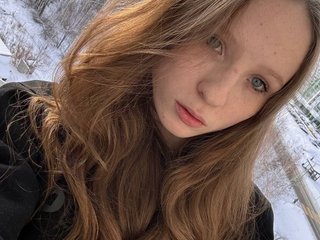 Erotski video chat b4by-Emilia