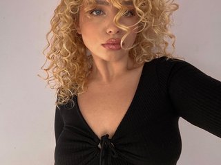 Erotski video chat baby-dolll