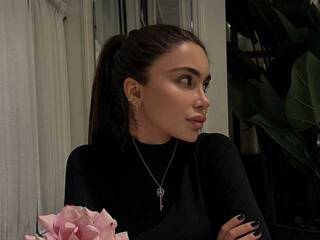 Erotski video chat Angelina_kisa001