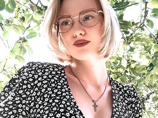 Erotski video chat BEAUTIFUL-HALO