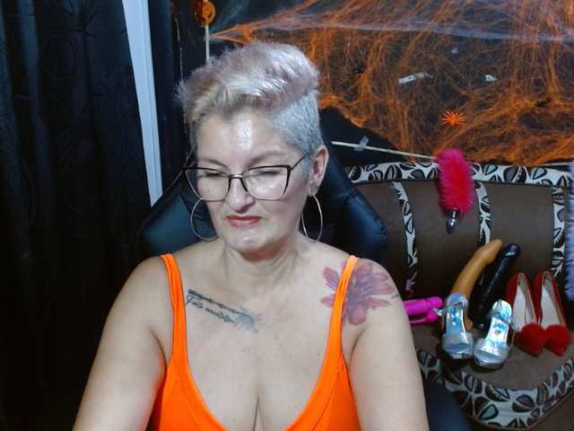 Fotografije bety-cum2 Do we play until you try all my juices?
