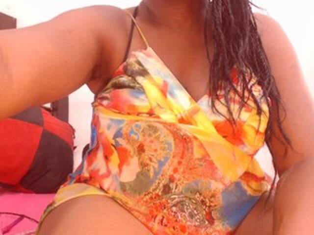 Emitiranje snimki zaslona BigBustyBlack