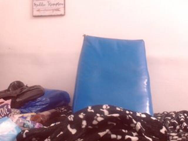 Emitiranje snimki zaslona BigBustyBlack