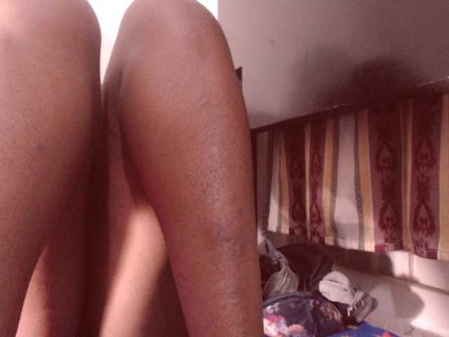 Emitiranje snimki zaslona BigBustyBlack