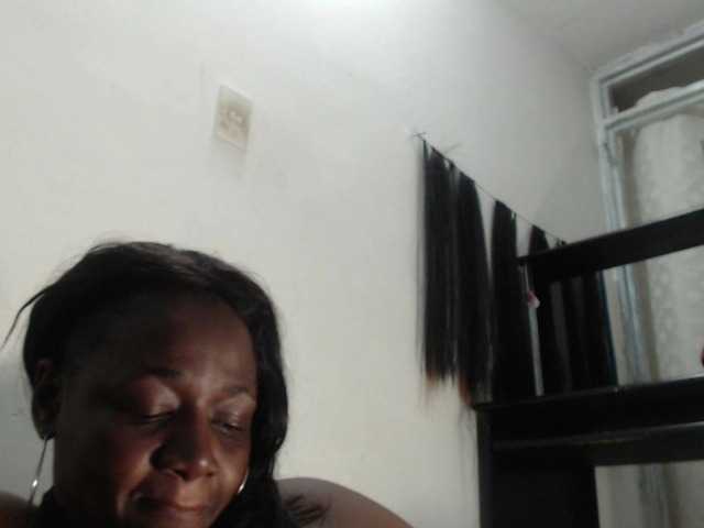 Emitiranje snimki zaslona BigBustyBlack