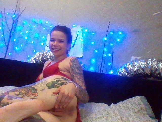 Fotografije bigdick--fuck inked girl home alone===inked feet=== inked legs===