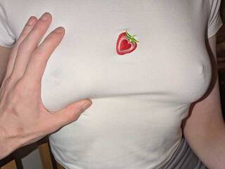 Erotski video chat Almond_milk