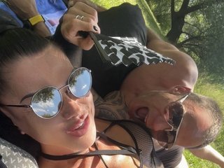 Erotski video chat Casual_couple_in_love