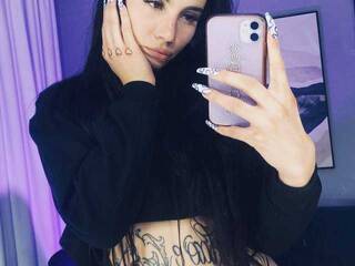 Erotski video chat BritniSquirts