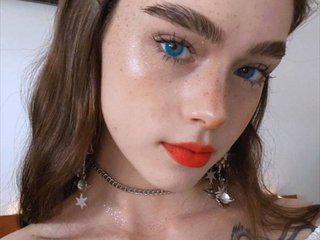 Erotski video chat BrokenDoll666