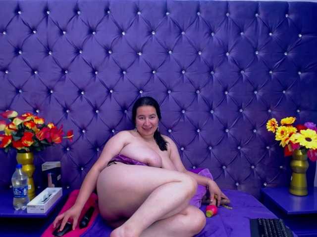 Fotografije BulmaPrinces I am a beautiful and very hot girl I love playing everything #bigboobs #bbw #curvy #natural I LOVE ANAL ....