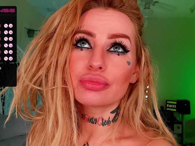 Emitiranje snimki zaslona CallMeBadGirl