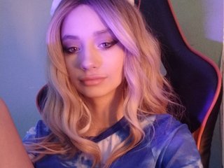 Erotski video chat CamDragonic24