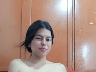 Erotski video chat camila18a