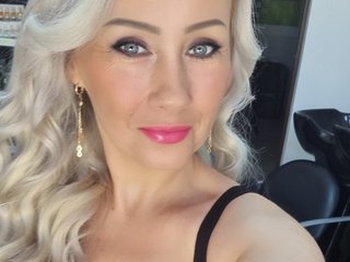 Erotski video chat CandyHellenx