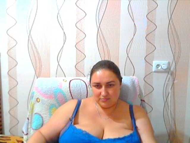 Fotografije CandyHoney if you like me I show you my breasts in a bra !!!!!