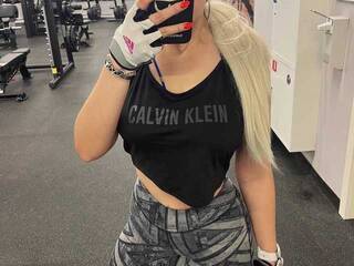 Erotski video chat CharlottaShy